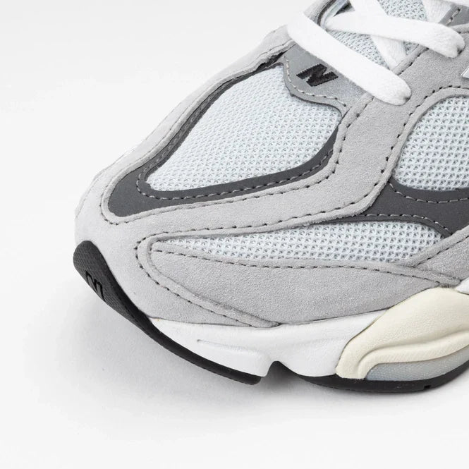 9060 - Grey/White